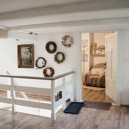 Kowalowka Apartment Mirsk Ngoại thất bức ảnh